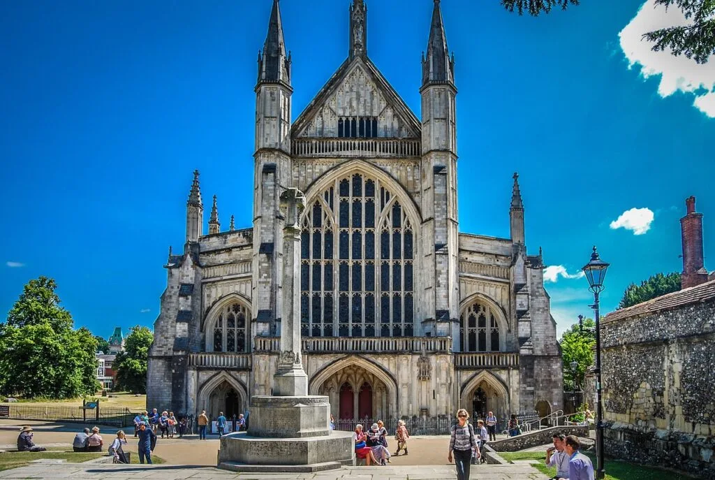 Travel Winchester Cathedral